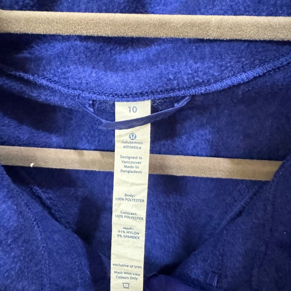 Lululemon Gust Buster Jacket. Women’s Size 10. Pigment Blue. - Picture 10 of 11